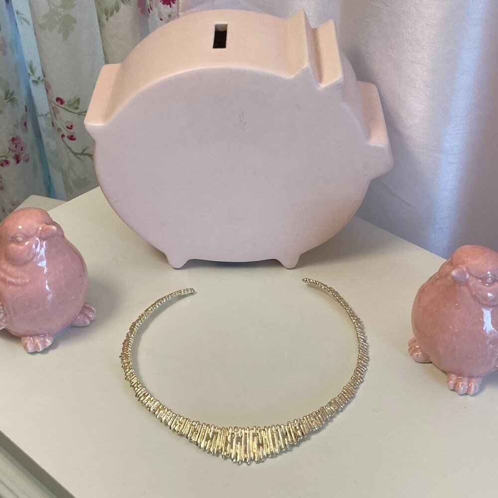 Kendra Scott Rylan collar necklace in textured gold